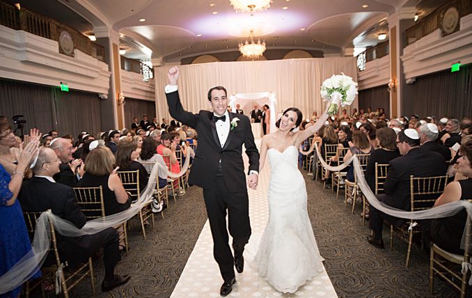 Black Tie Jewish Wedding in Baltimore | Lord Baltimore Wedding Photo | Baltimore Maryland Wedding Photographer | Photo by Richard and Tara Photography